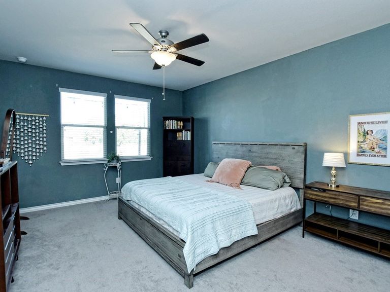 012_primary-bedroom-(downstairs).jpg