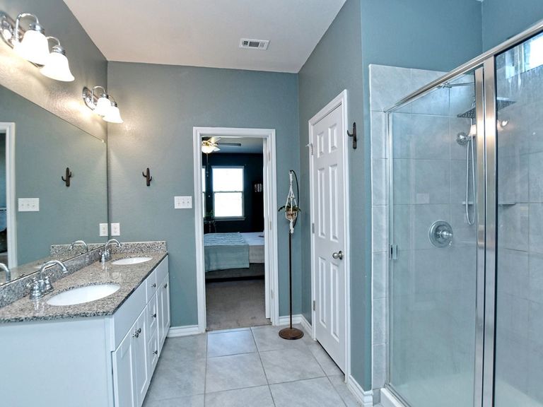 015_primary-bathroom-double-vanity.jpg