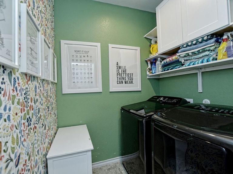 018_laundry-room-(downstairs).jpg