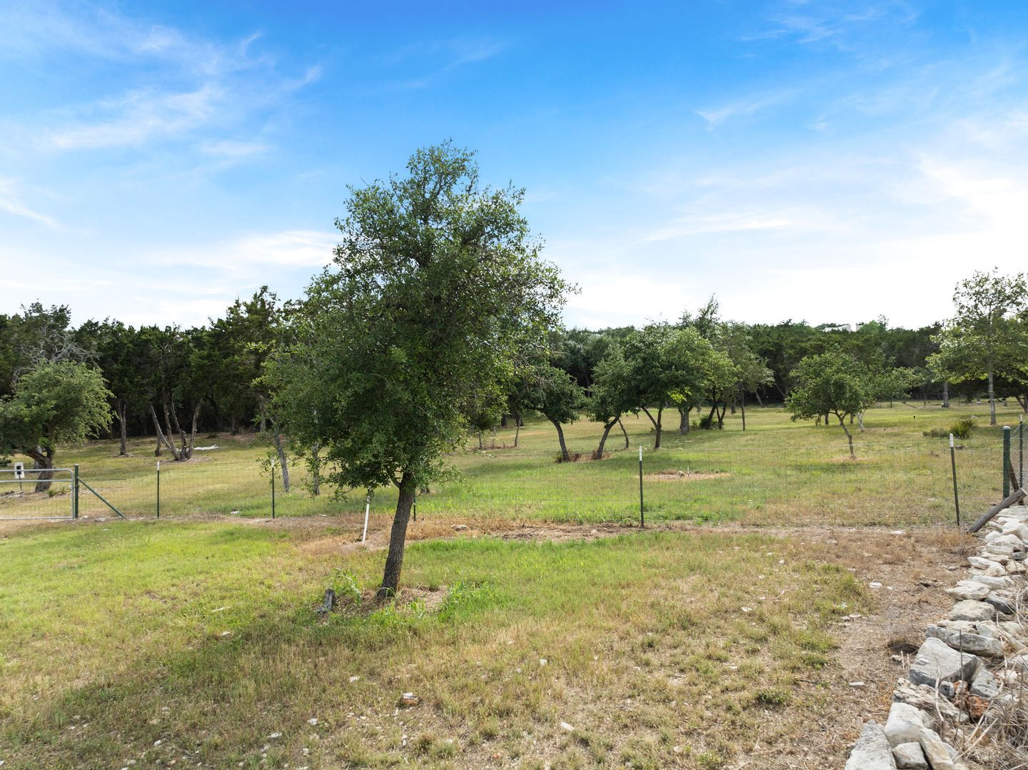 032-web-or-mls-9800-ledgestone-ter-(20-of-20).jpg