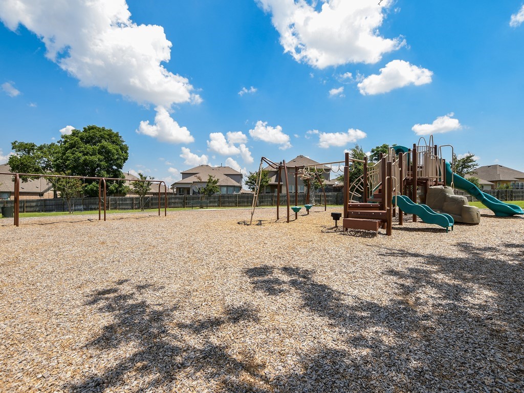 033_playground.jpg