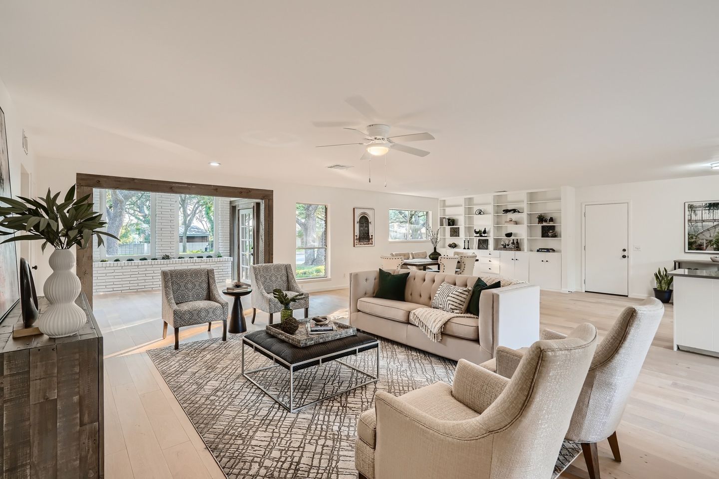 07-living-room.jpg