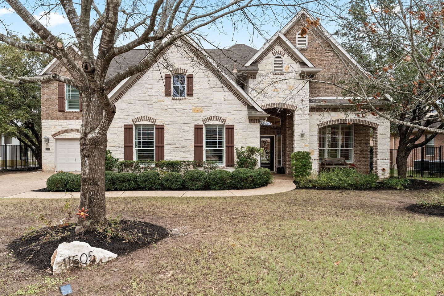 1-web-or-mls-11505-hollister-dr-11-1737051665.jpg