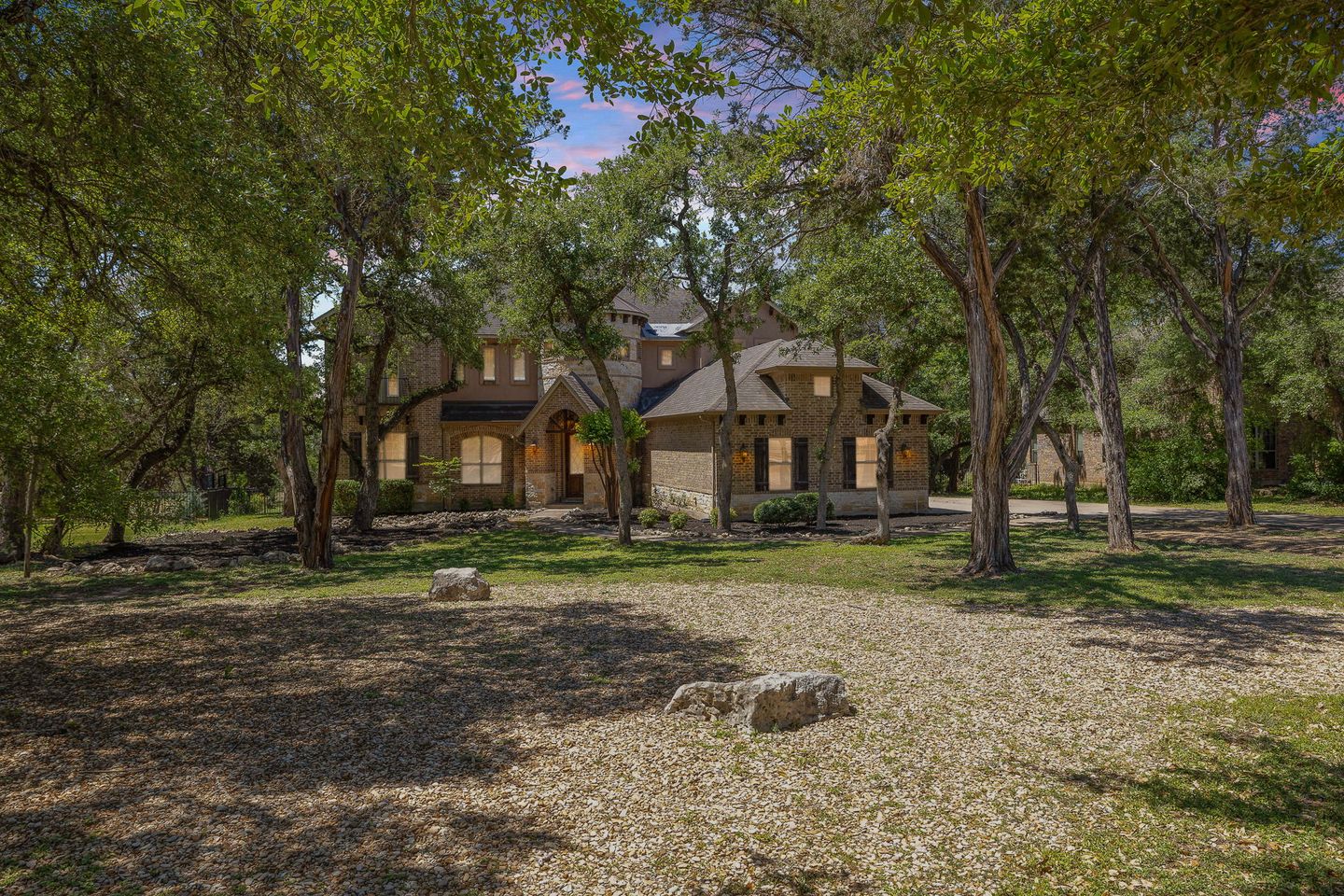 1-web-or-mls-1344-flint-rock-loop-kcp-042125-191.jpg