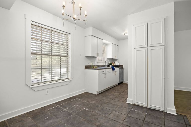 10-custom-3902-peterson-ave,-106-kcp-080423---33.jpg