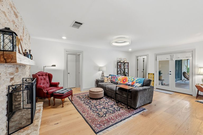 10-sqft-0792.jpg