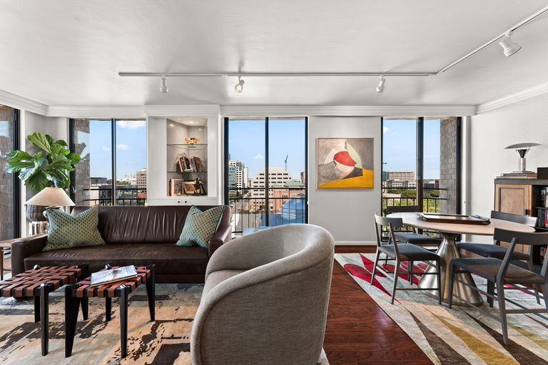 10-web-or-mls-1122-colorado-st-1202-25.jpg