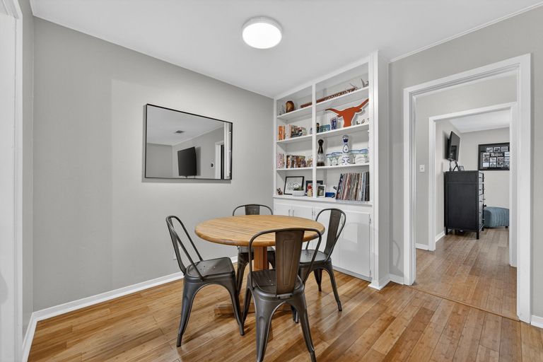 10-web-or-mls-1240-barton-hills-dr-206-(7-of-23).jpg