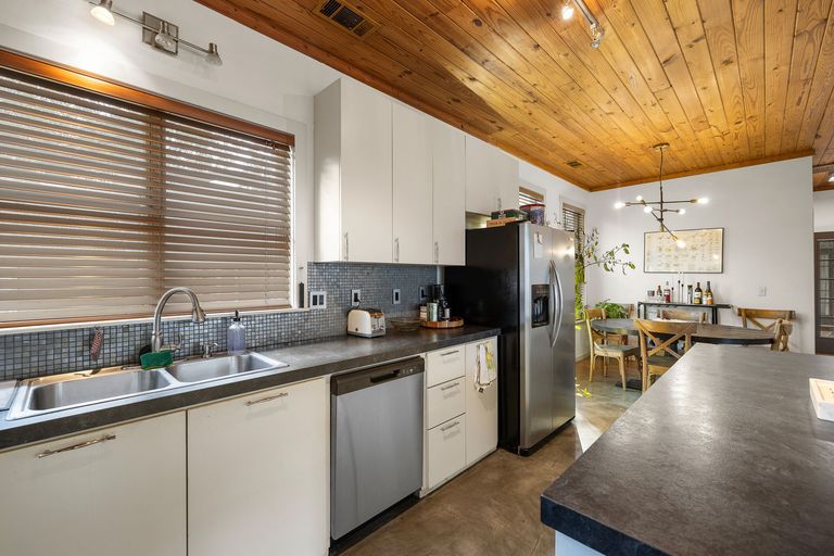 10-web-or-mls-1813-waterston-ave-kcp-022125---95.jpg
