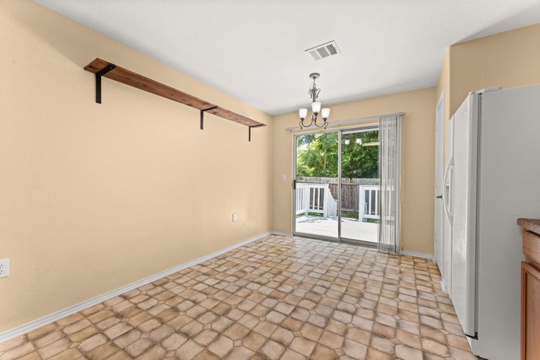 10-web-or-mls-2125-nogales-trail-(20-of-24).jpg