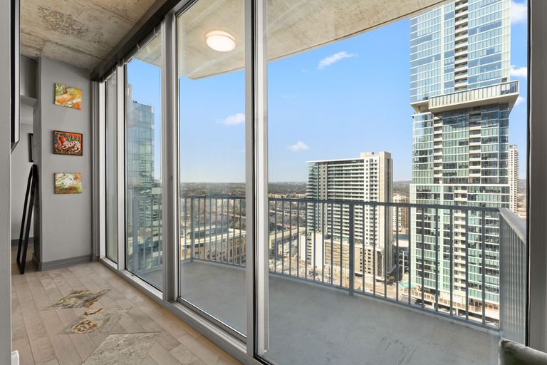 10-web-or-mls-360-nueces-st-2408-(13-of-38).jpg