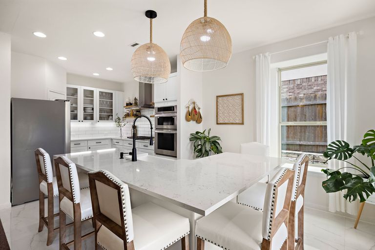 10-web-or-mls-412-alsatian-ln-kcp-043024---164.jpg