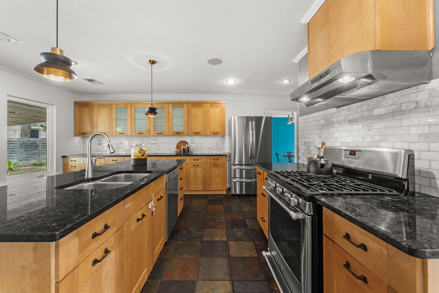 10-web-or-mls-4330-parkwood-rd-16.jpg