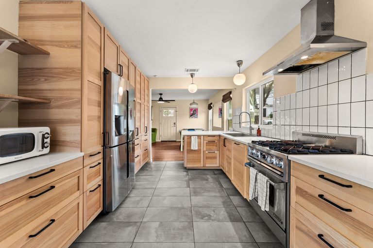 10-web-or-mls-5006-heflin-ln-3.jpg