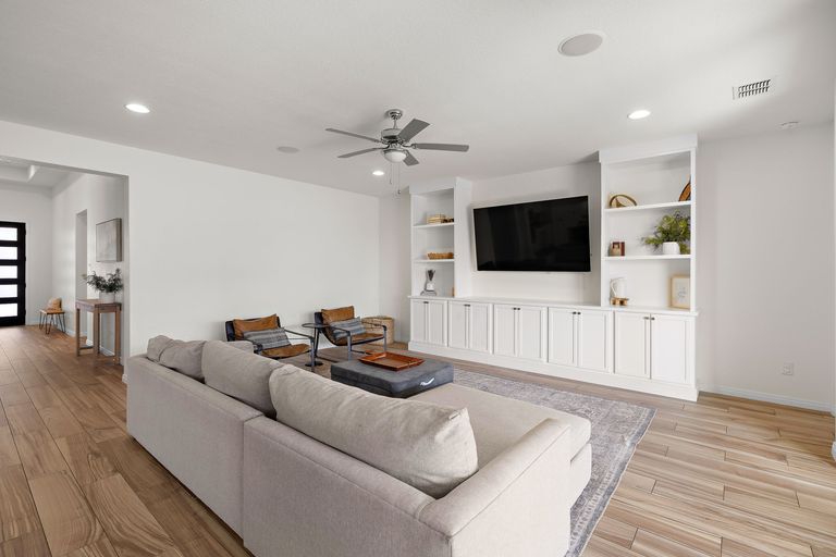 10-web-or-mls-5116-anaheim-ave-kcp-050725---198.jpg