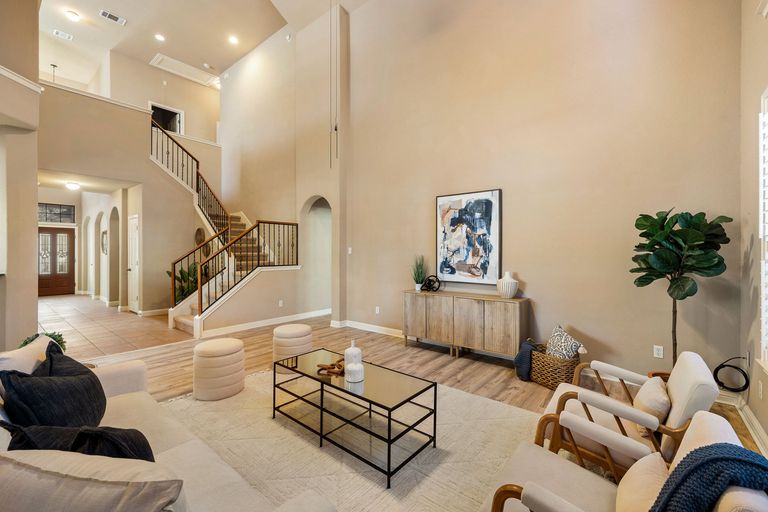 10-web-or-mls-801-zappa-dr-kcp-031226---145.jpg