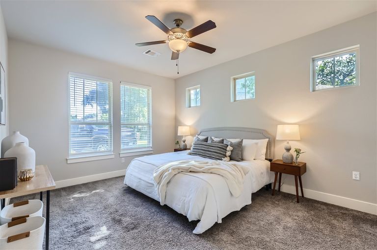 10608-wills-lp--24---web-quality---012---13-primary-bedroom.jpg