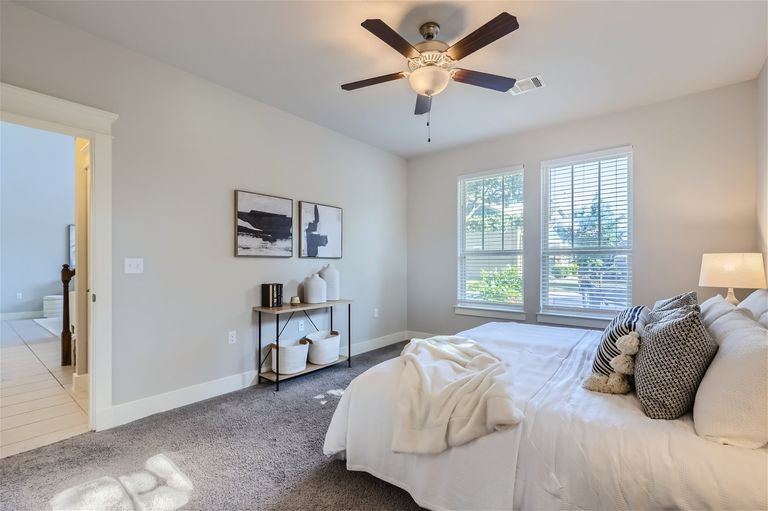 10608-wills-lp--24---web-quality---013---14-primary-bedroom.jpg