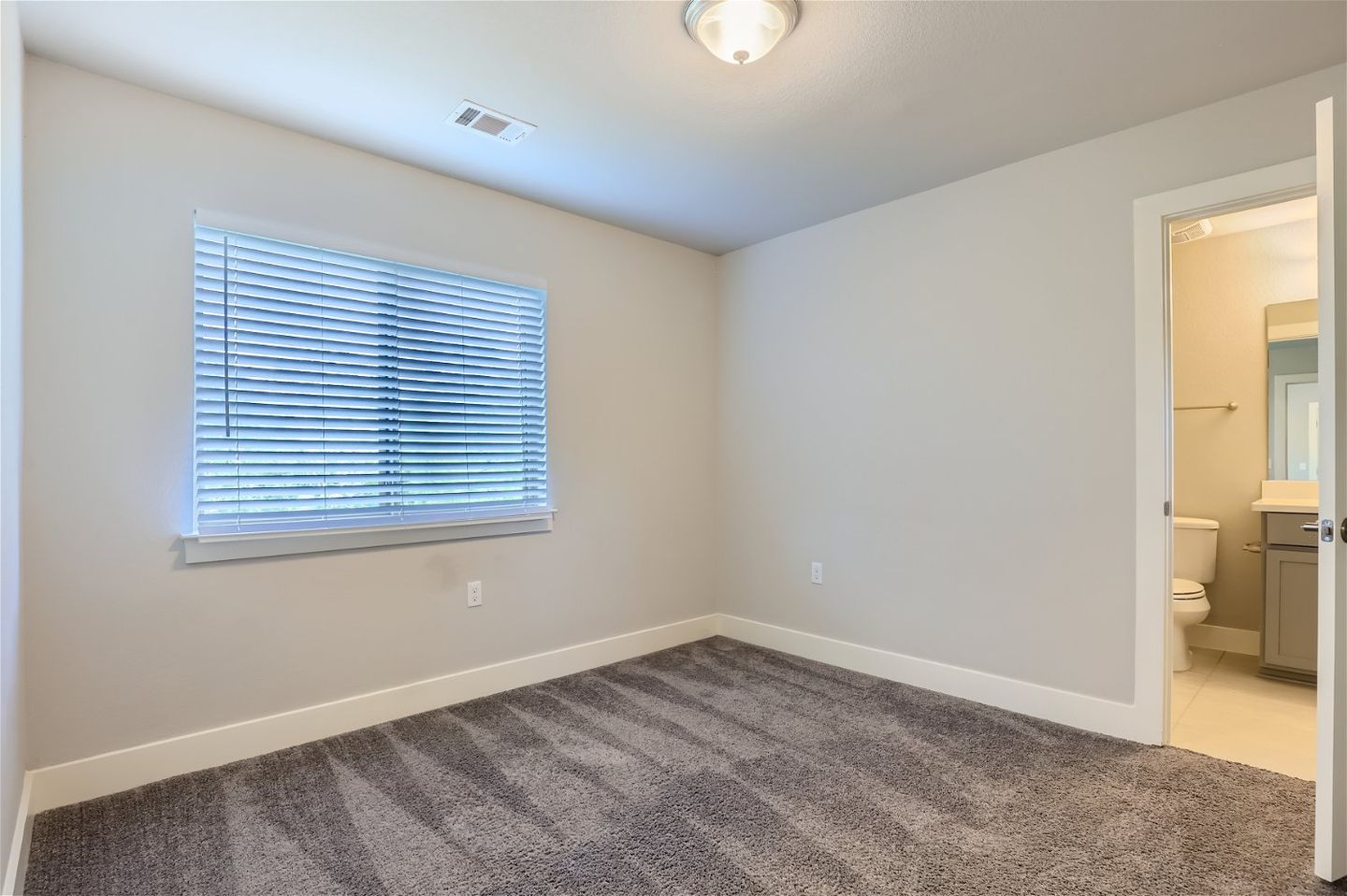 10608-wills-lp--24---web-quality---017---19-2nd-floor-bedroom.jpg