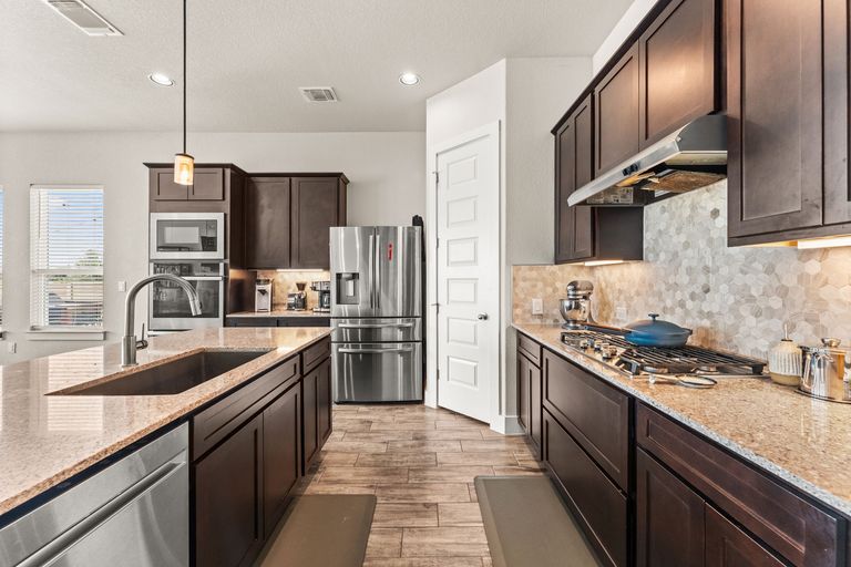 11-web-or-mls-11320-charger-wy-25.jpg
