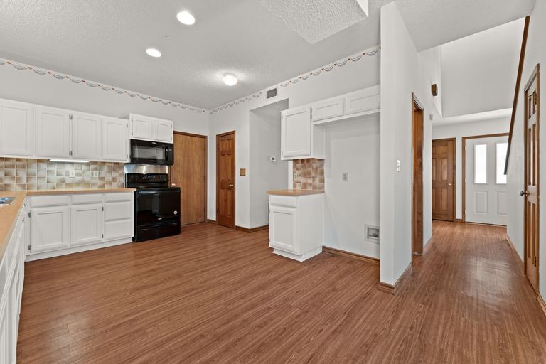 11-web-or-mls-13104-s-ridge-cir-11-1731615707.jpg
