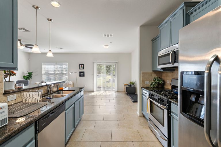 11-web-or-mls-1620-bryant-dr-303-kcp-062625---94.jpg