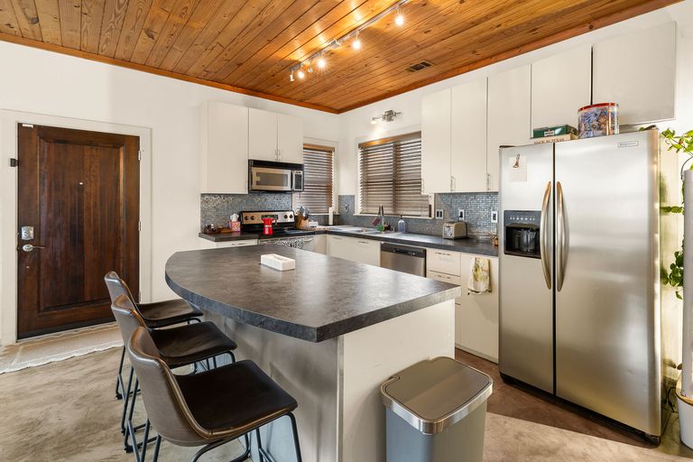 11-web-or-mls-1813-waterston-ave-kcp-022125---100.jpg