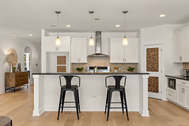 11-web-or-mls-1914-payne-ave-kcp-073025---130.jpg