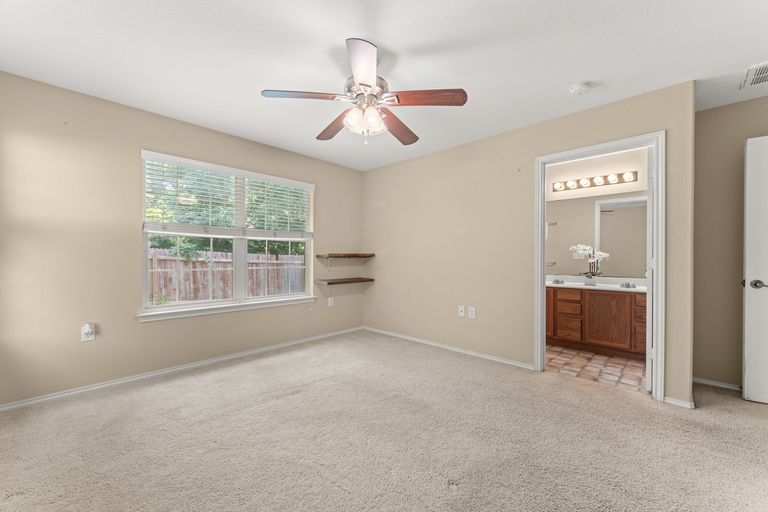 11-web-or-mls-2125-nogales-trail-(18-of-24).jpg