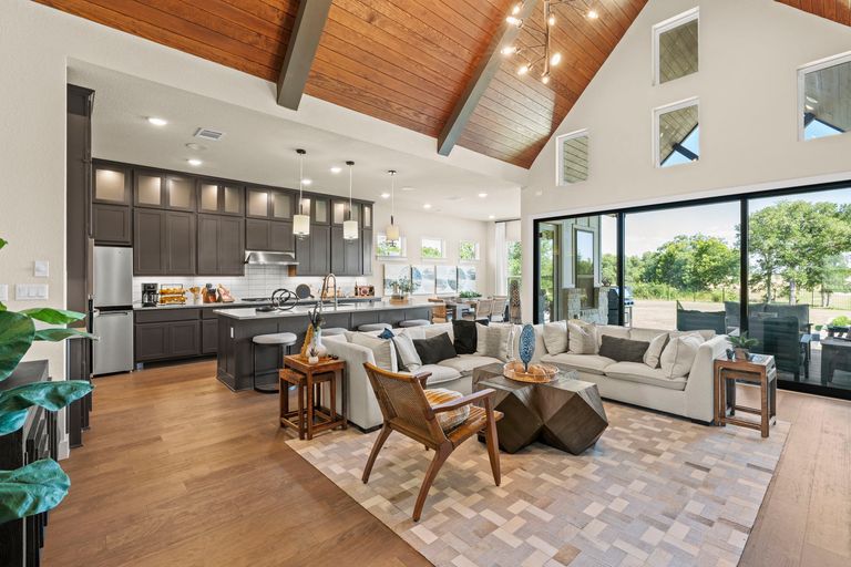 11-web-or-mls-217-northcrest-dr.jpg