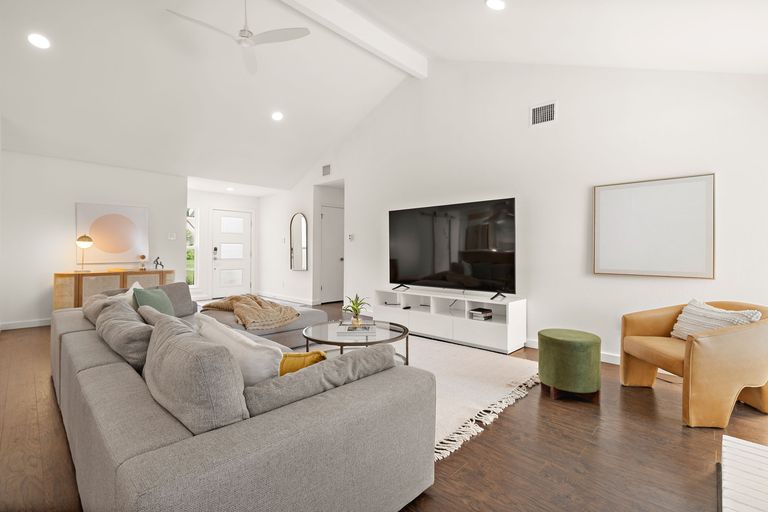 11-web-or-mls-2709-jorwoods-dr-kcp-070825---117.jpg
