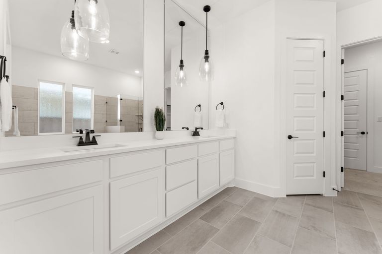 11-web-or-mls-320-millbend-rd-4.jpg