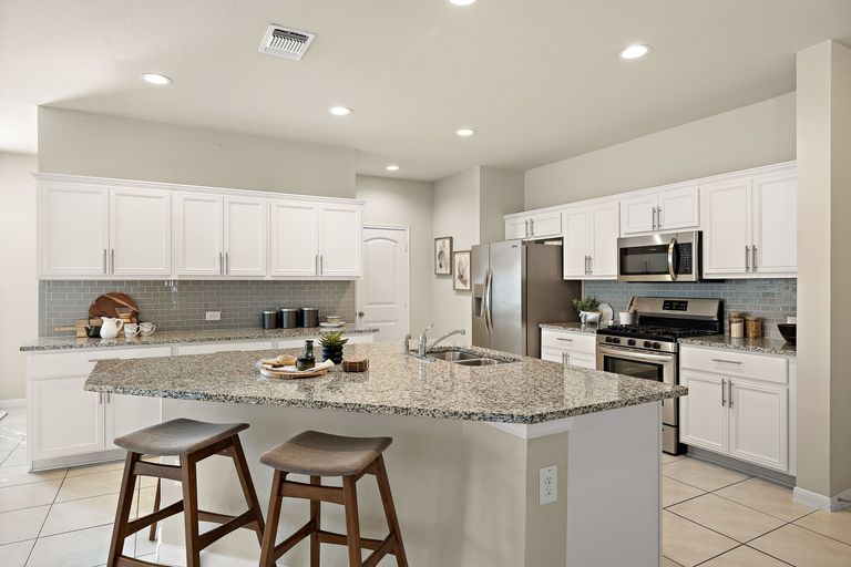 11-web-or-mls-7420-branrust-dr-kcp-010725---114.jpg