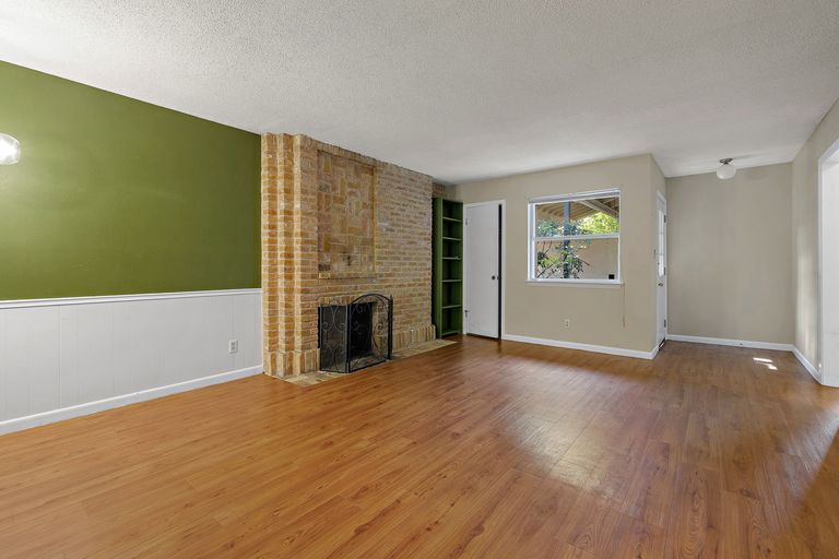 11-web-or-mls-8802-westover-club-dr-kcp-091725---52.jpg