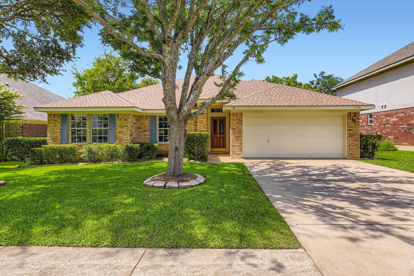 1108-red-ranch-cir---web-quality---001---01-exterior-front.jpg