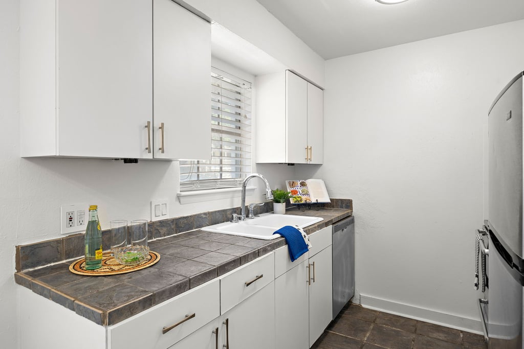 12-custom-3902-peterson-ave,-106-kcp-080423---39.jpg