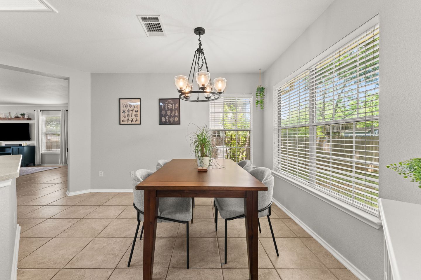 12-web-or-mls-1505-balsam-way-9-1745433767.jpg