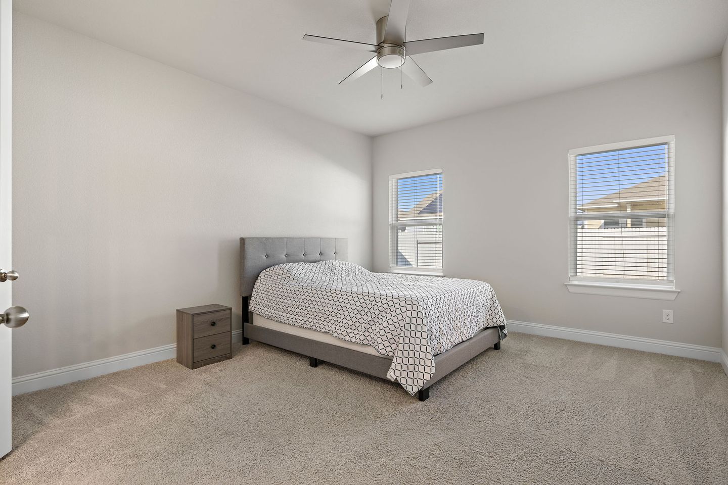 12-web-or-mls-151-catalina-dr-kcp-032525---35.jpg