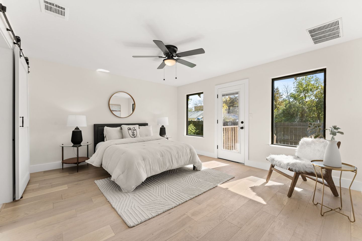 12-web-or-mls-1604-cedar-ave-(16-of-25).jpg