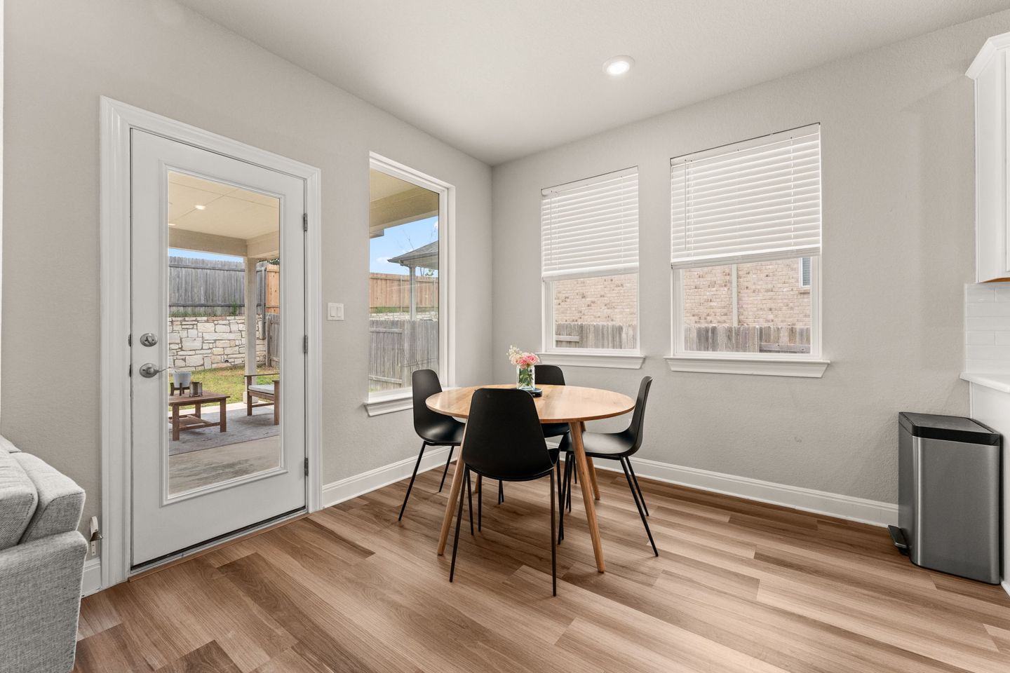 12-web-or-mls-250-eagle-mountain-trl-8.jpg