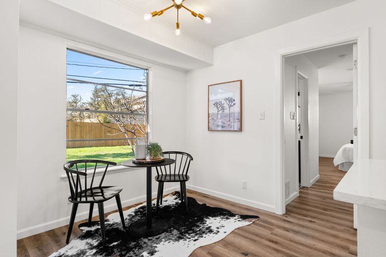 12-web-or-mls-2705-ashdale-dr-(8-of-26).jpg