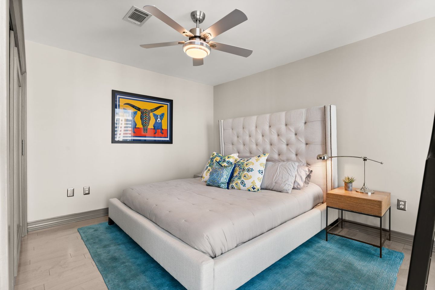 12-web-or-mls-360-nueces-st-2408-(17-of-38).jpg