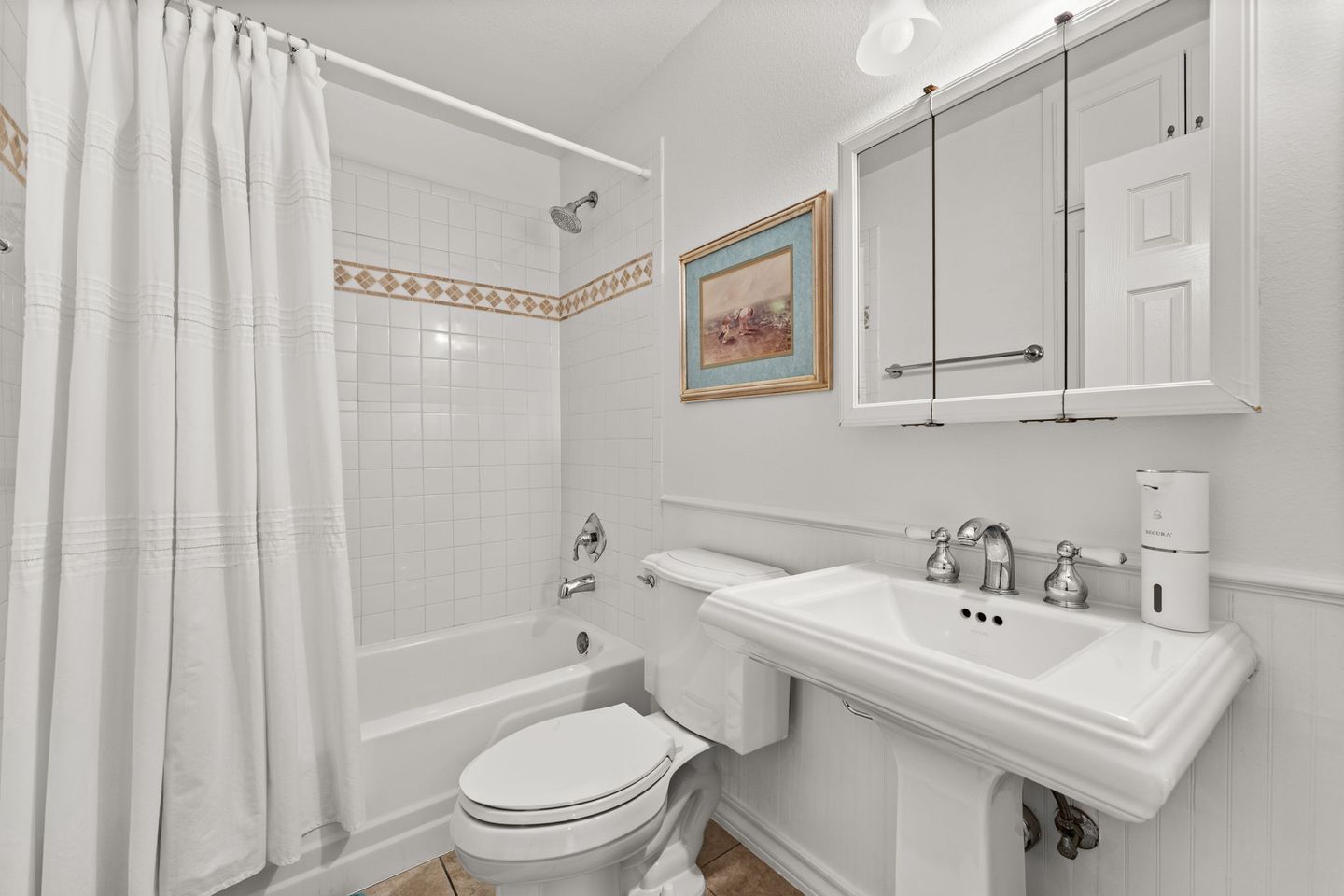 12-web-or-mls-407-e-45th-st-109.jpg