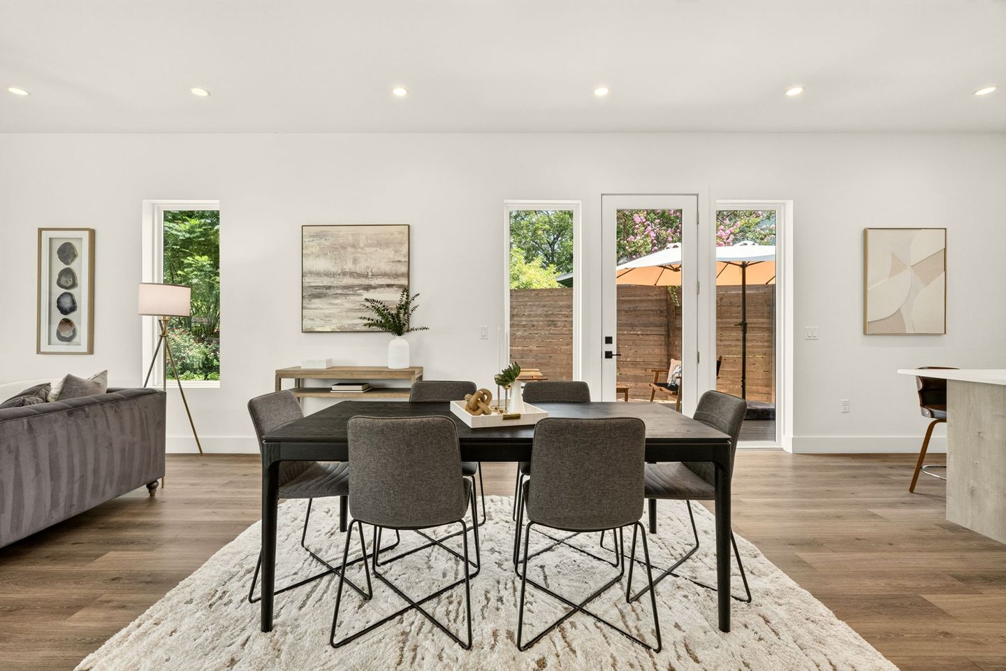 12-web-or-mls-4601-hank-ave-1-(14-of-32).jpg