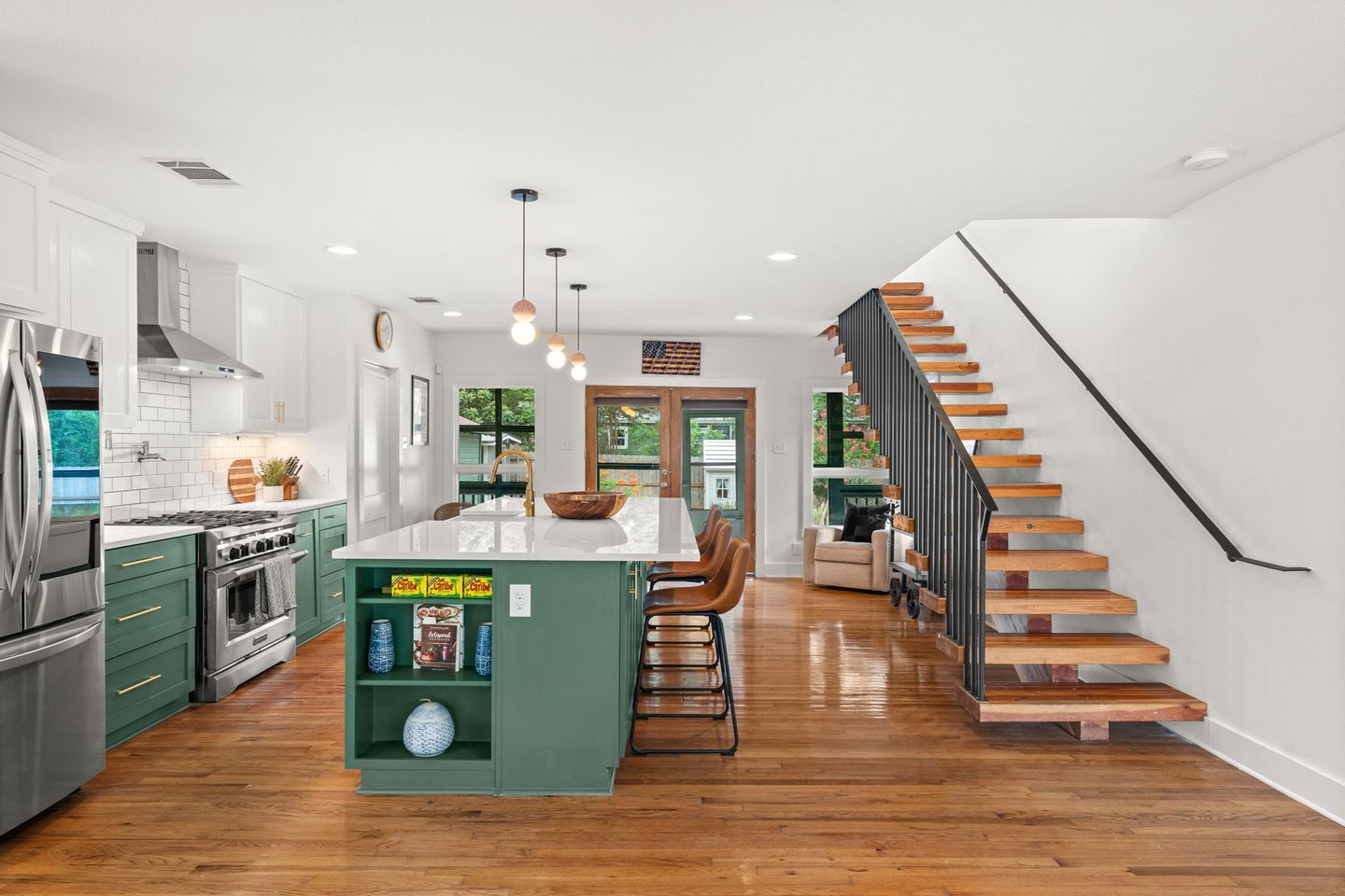 12-web-or-mls-4903-shoal-creek-blvd-(10-of-38).jpg