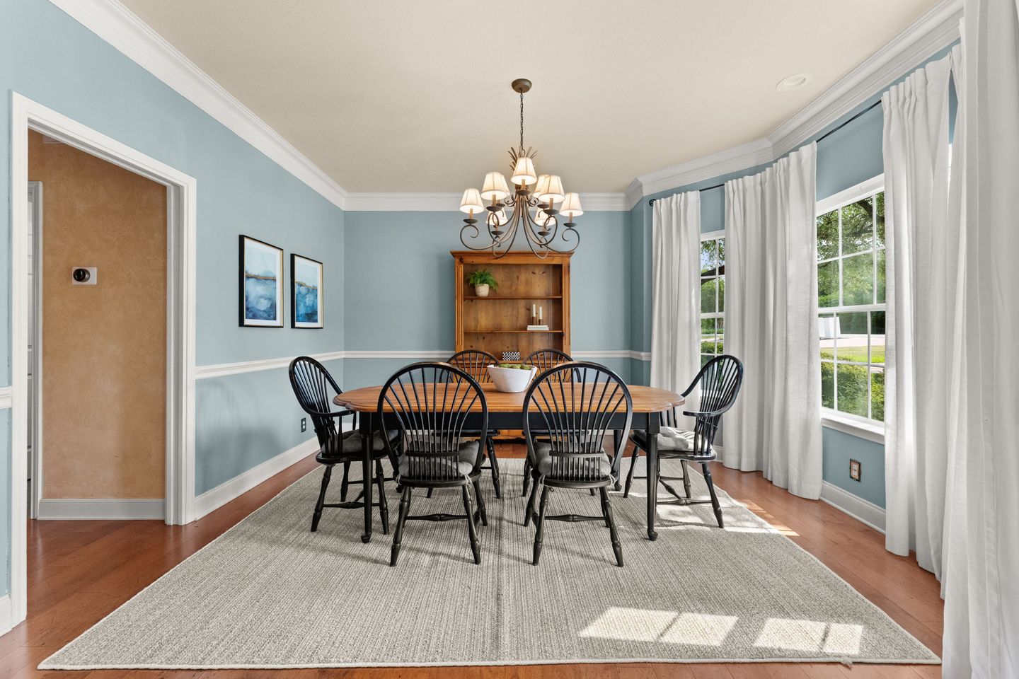 12-web-or-mls-558-peterson-ln.jpg