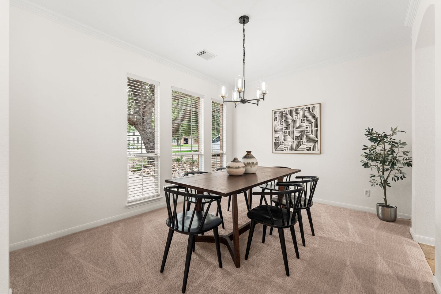 12-web-or-mls-5708-bexley-ct-1.jpg
