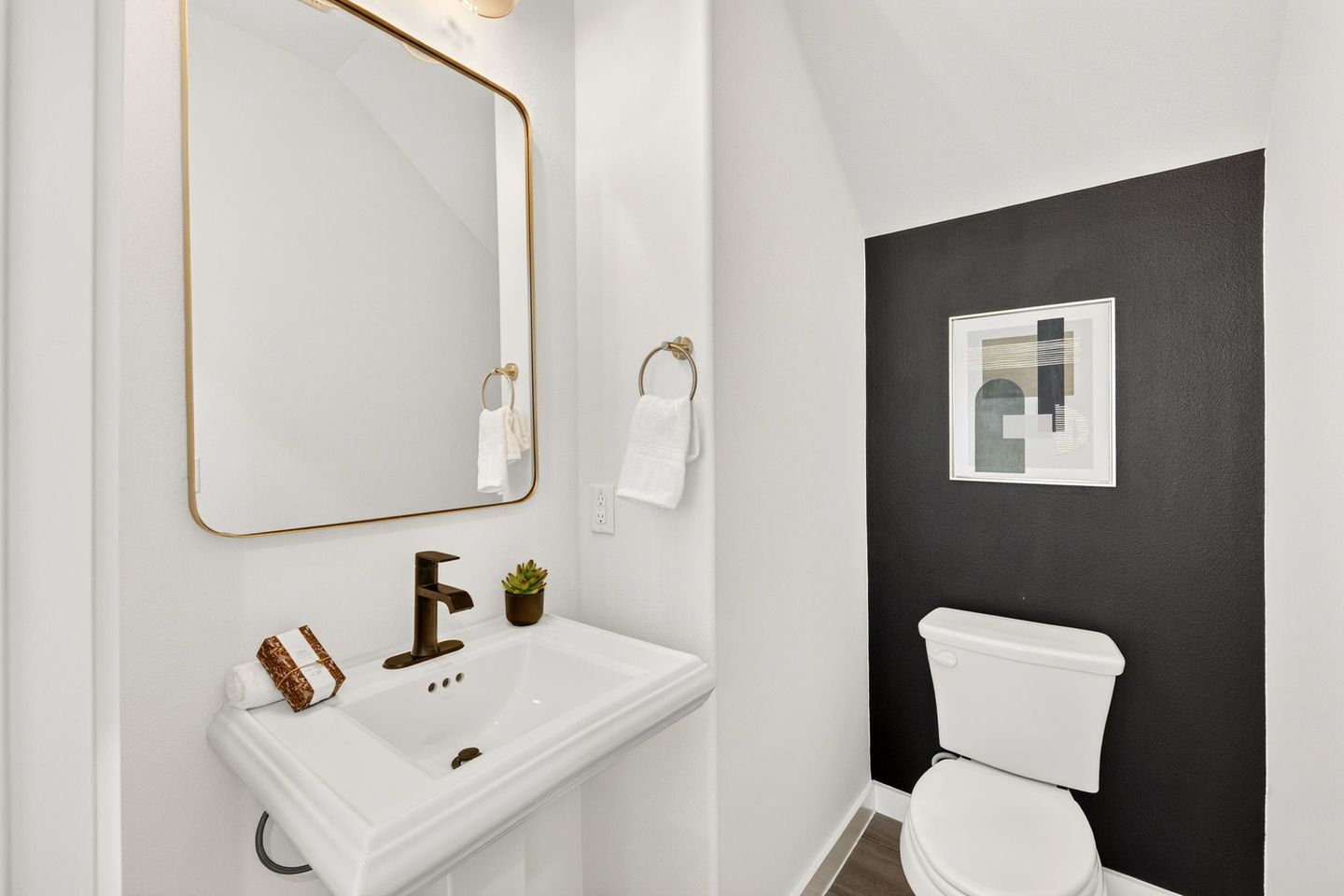 12-web-or-mls-6800-menchaca-rd-13-(14-of-25).jpg