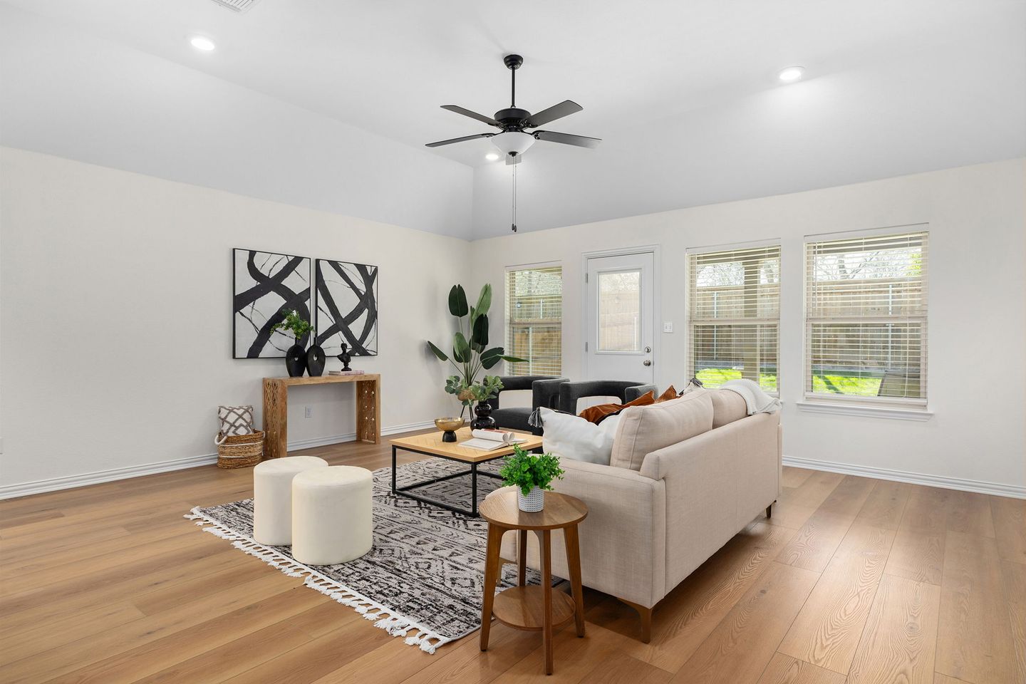 12-web-or-mls-757a0417.jpg