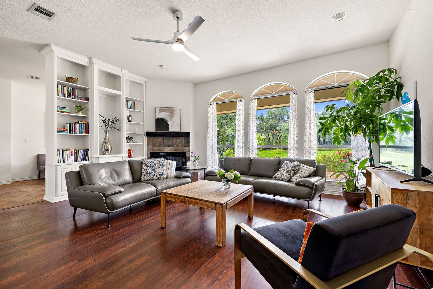 12-web-or-mls-9608-streamside-dr-kcp-061526---121.jpg